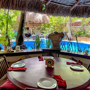 cocos-cabanas.tulum-hotels.net/